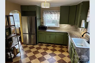 3391 Asbury Road, Mount Airy, NC 27030 - Photo 8