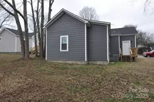 569 5th St, Chester, SC 29706 - Photo 2