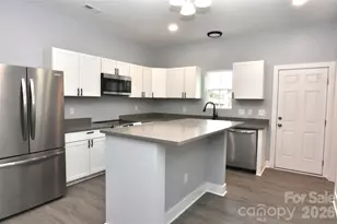 573 5th St, Chester, SC 29706 - Photo 8