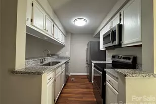 1319 Maple Shade Ln, Charlotte, NC 28270 - Photo 4