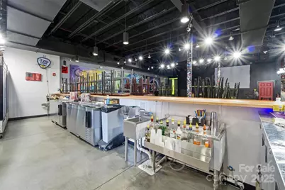 334 W Main Avenue, Gastonia, NC 28052 - Photo 6