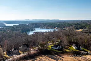 456 N Shore Dr, Hickory, NC 28601 - Photo 48