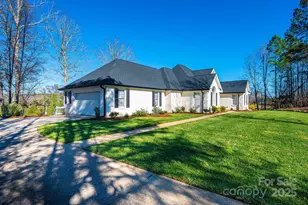 456 N Shore Dr, Hickory, NC 28601 - Photo 6