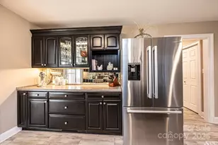 456 N Shore Dr, Hickory, NC 28601 - Photo 20