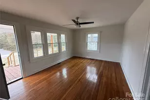 322 Buffalo St, Shelby, NC 28150 - Photo 2