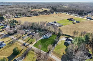 3567 Farmfield Dr, Claremont, NC 28610 - Photo 36