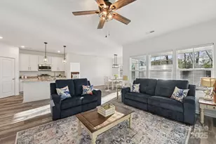 3567 Farmfield Dr, Claremont, NC 28610 - Photo 6