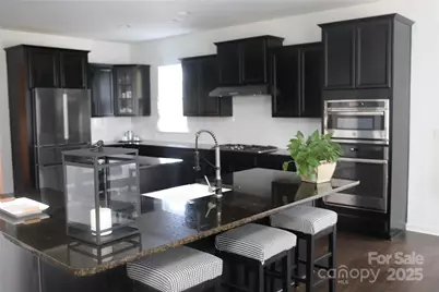 2889 Creekview Drive, Waxhaw, NC 28173 - Photo 8