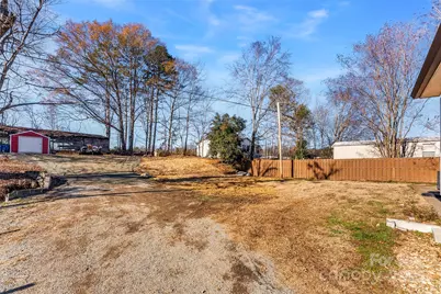 3723 Dallas High Shoals Highway, Dallas, NC 28034 - Photo 22