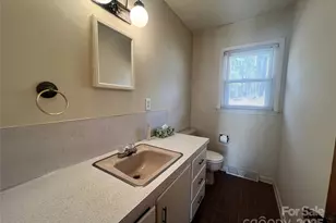 901 Henry St, Kings Mountain, NC 28086 - Photo 6