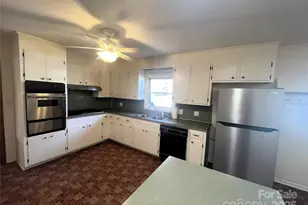 901 Henry St, Kings Mountain, NC 28086 - Photo 14