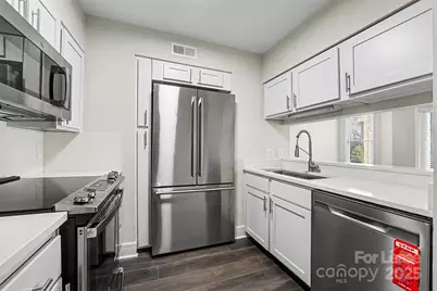 300 S Cedar Street, Charlotte, NC 28202 - Photo 10