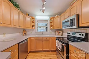 31 Bage St, Waynesville, NC 28786 - Photo 12