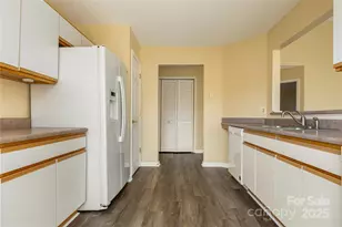 100 Creeks End Cir, Mills River, NC 28759 - Photo 8