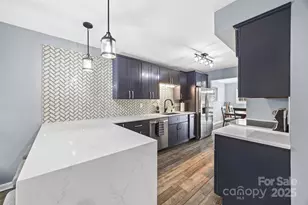 10927 Hunter Trail Ln, Charlotte, NC 28226 - Photo 8