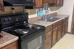 206 E Catawba Dr, Mount Holly, NC 28120 - Photo 2