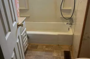 206 E Catawba Dr, Mount Holly, NC 28120 - Photo 14