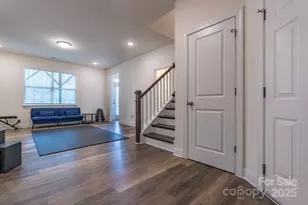 10211 Glenmere Crk Cir, Charlotte, NC 28262 - Photo 4