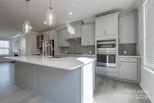 6027 Towering Oaks Dr, Charlotte, NC 28205 - Photo 16