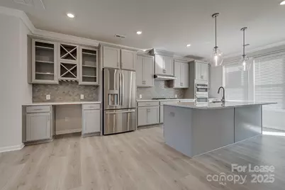 6027 Towering Oaks Drive, Charlotte, NC 28205 - Photo 14