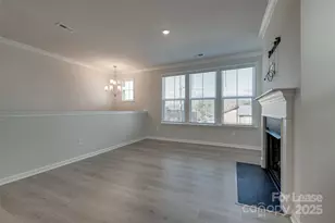 6027 Towering Oaks Dr, Charlotte, NC 28205 - Photo 12