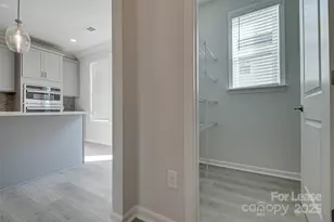 6027 Towering Oaks Dr, Charlotte, NC 28205 - Photo 26