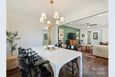 4523 Carriage Drive Circle, Charlotte, NC 28205 - Photo 8