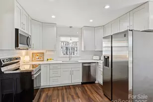 4523 Carriage Dr Cir, Charlotte, NC 28205 - Photo 10