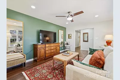 4523 Carriage Drive Circle, Charlotte, NC 28205 - Photo 4