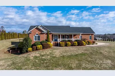 5174 S Oak Circle, Granite Falls, NC 28630 - Photo 4