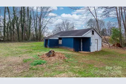 1529 4th Street NE, Hickory, NC 28601 - Photo 32