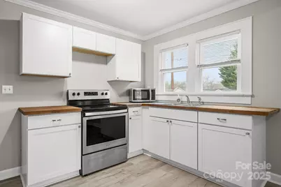 1529 4th Street NE, Hickory, NC 28601 - Photo 14