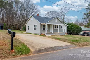 1529 4th St NE, Hickory, NC 28601 - Photo 4