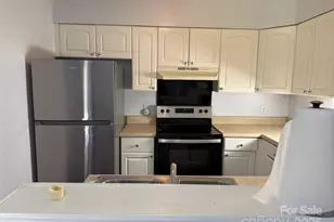 4823 Spring Lake Dr, Charlotte, NC 28212 - Photo 6