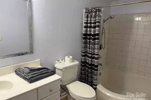 4823 Spring Lake Dr, Charlotte, NC 28212 - Photo 16