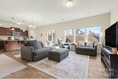 10231 Holly Park Drive, Charlotte, NC 28214 - Photo 4