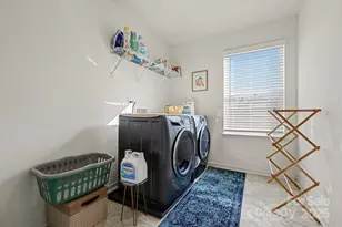 10231 Holly Park Dr, Charlotte, NC 28214 - Photo 14