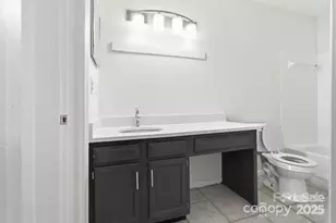 6113 Windsor Gate Ln, Charlotte, NC 28215 - Photo 6