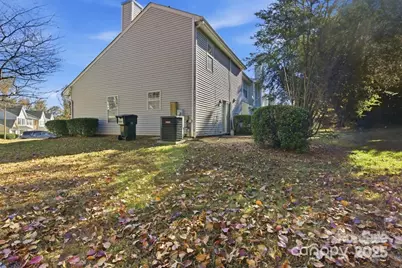 6113 Windsor Gate Lane, Charlotte, NC 28215 - Photo 2