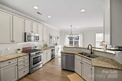 4755 Mount Royal Lane, Charlotte, NC 28210 - Photo 18