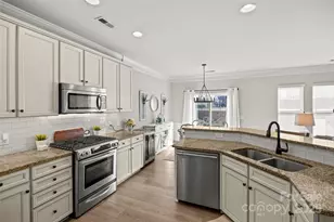 4755 Mt Royal Ln, Charlotte, NC 28210 - Photo 20