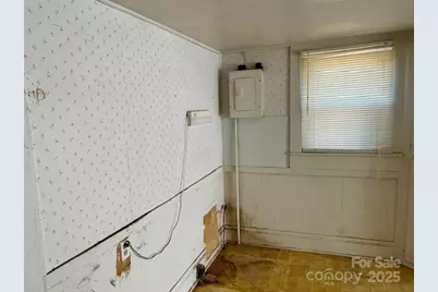 555 Falls Avenue, Granite Falls, NC 28630 - Photo 12