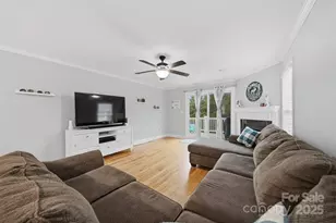 114 Hill St, Granite Falls, NC 28630 - Photo 8