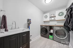 114 Hill St, Granite Falls, NC 28630 - Photo 32