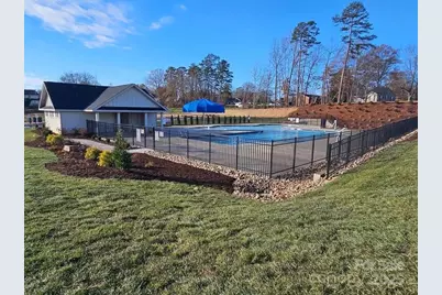 637 17th Avenue Drive NE, Hickory, NC 28601 - Photo 36