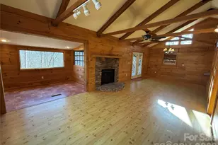 298 Timbuktu Rd, Sylva, NC 28779 - Photo 8