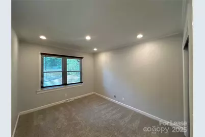 5933 Crestwood Drive, Charlotte, NC 28216 - Photo 18