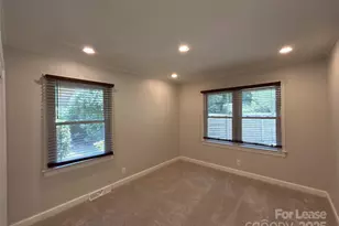 5933 Crestwood Dr, Charlotte, NC 28216 - Photo 16