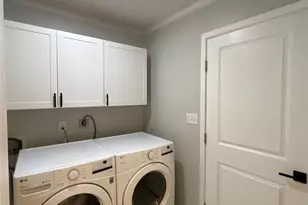 5933 Crestwood Dr, Charlotte, NC 28216 - Photo 8