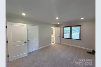 5933 Crestwood Drive, Charlotte, NC 28216 - Photo 12